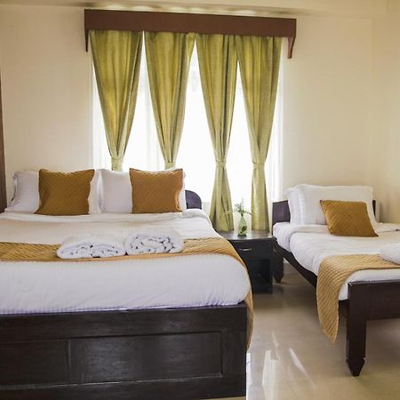 350m² 10 slaapkamer, 10 privé badkamer Appartement in Laitumkhrah Shillong Buitenkant foto
