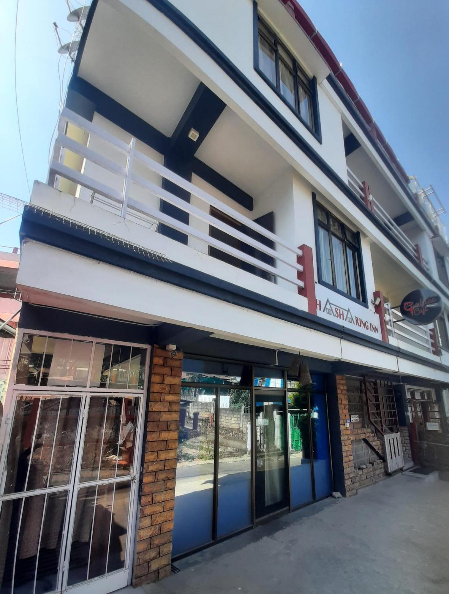 350m² 10 slaapkamer, 10 privé badkamer Appartement in Laitumkhrah Shillong Buitenkant foto