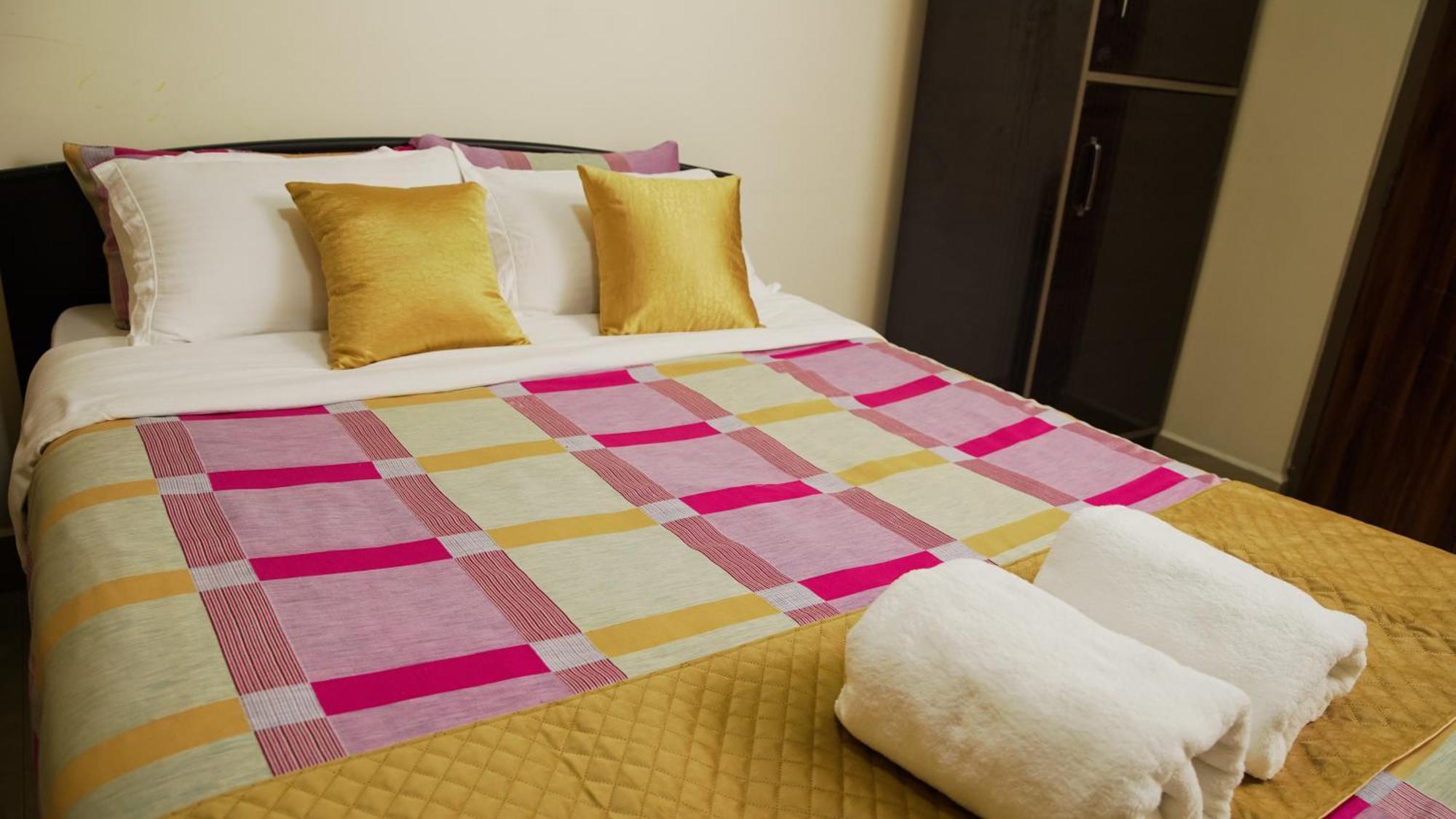 350m² 10 slaapkamer, 10 privé badkamer Appartement in Laitumkhrah Shillong Buitenkant foto