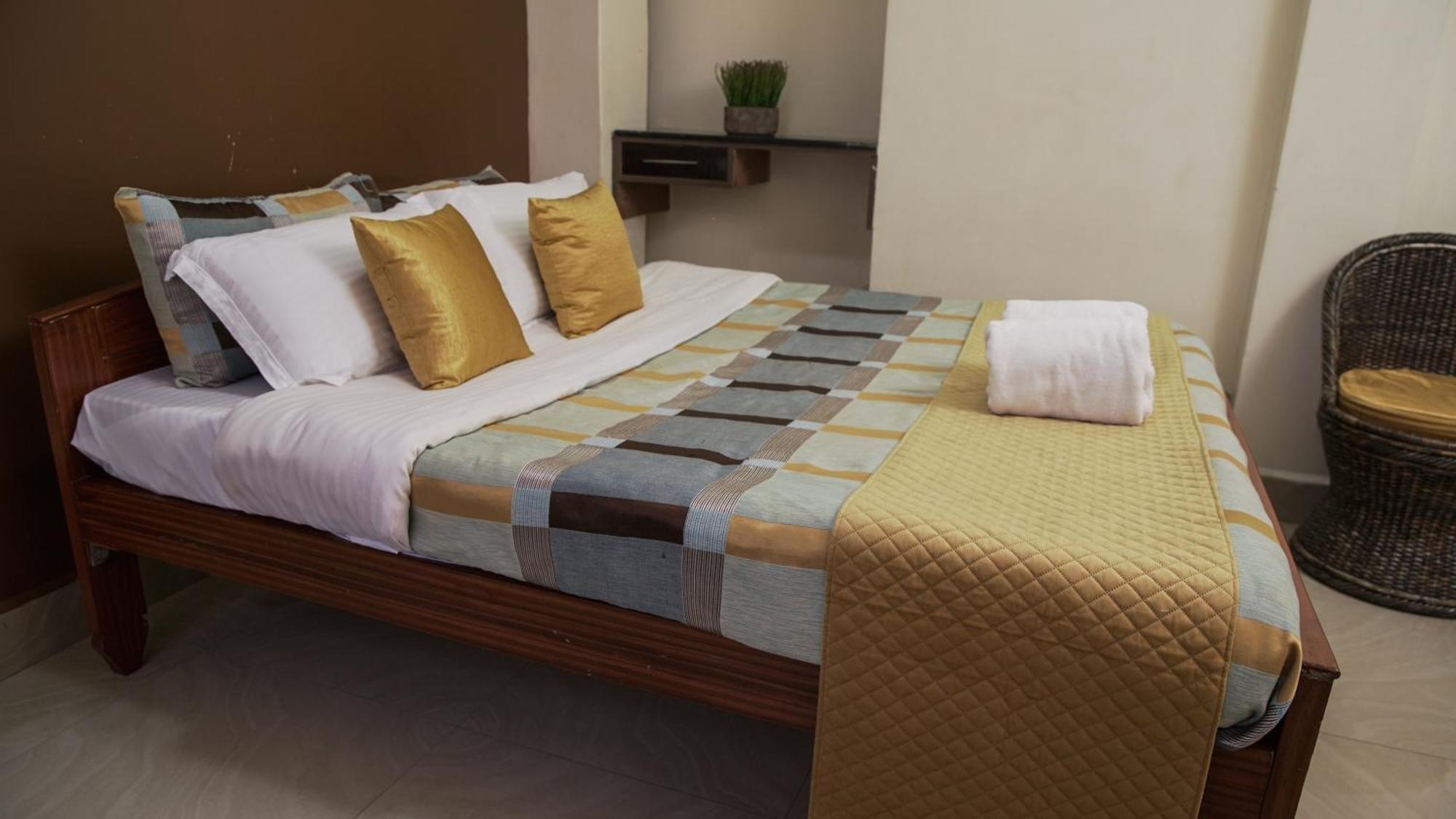 350m² 10 slaapkamer, 10 privé badkamer Appartement in Laitumkhrah Shillong Buitenkant foto