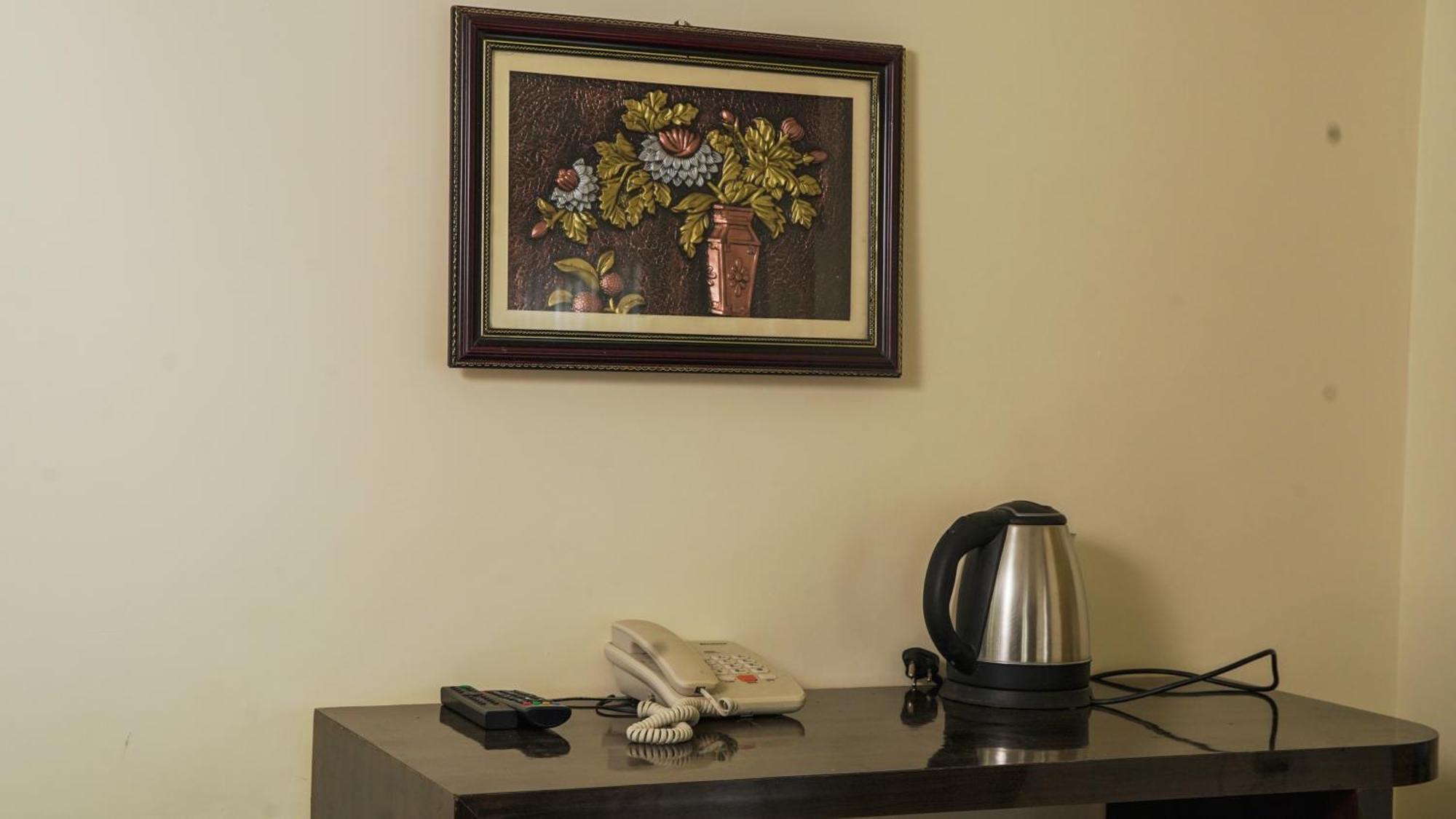 350m² 10 slaapkamer, 10 privé badkamer Appartement in Laitumkhrah Shillong Buitenkant foto