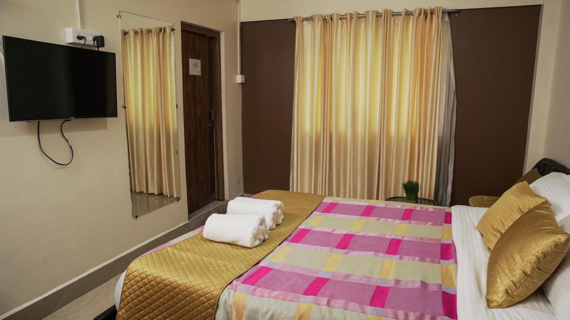 350m² 10 slaapkamer, 10 privé badkamer Appartement in Laitumkhrah Shillong Buitenkant foto