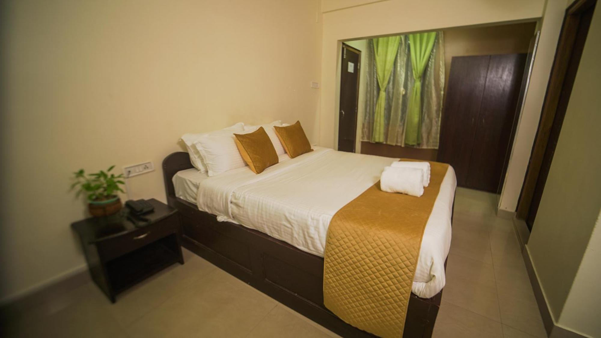 350m² 10 slaapkamer, 10 privé badkamer Appartement in Laitumkhrah Shillong Buitenkant foto