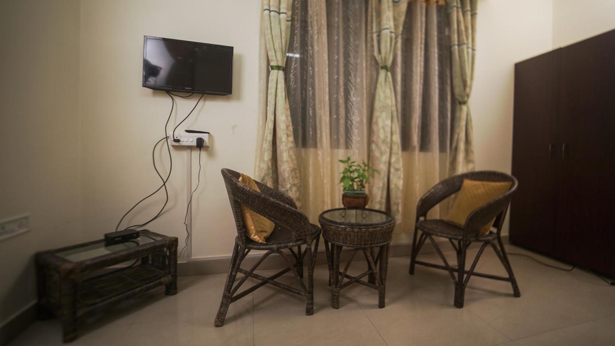 350m² 10 slaapkamer, 10 privé badkamer Appartement in Laitumkhrah Shillong Buitenkant foto