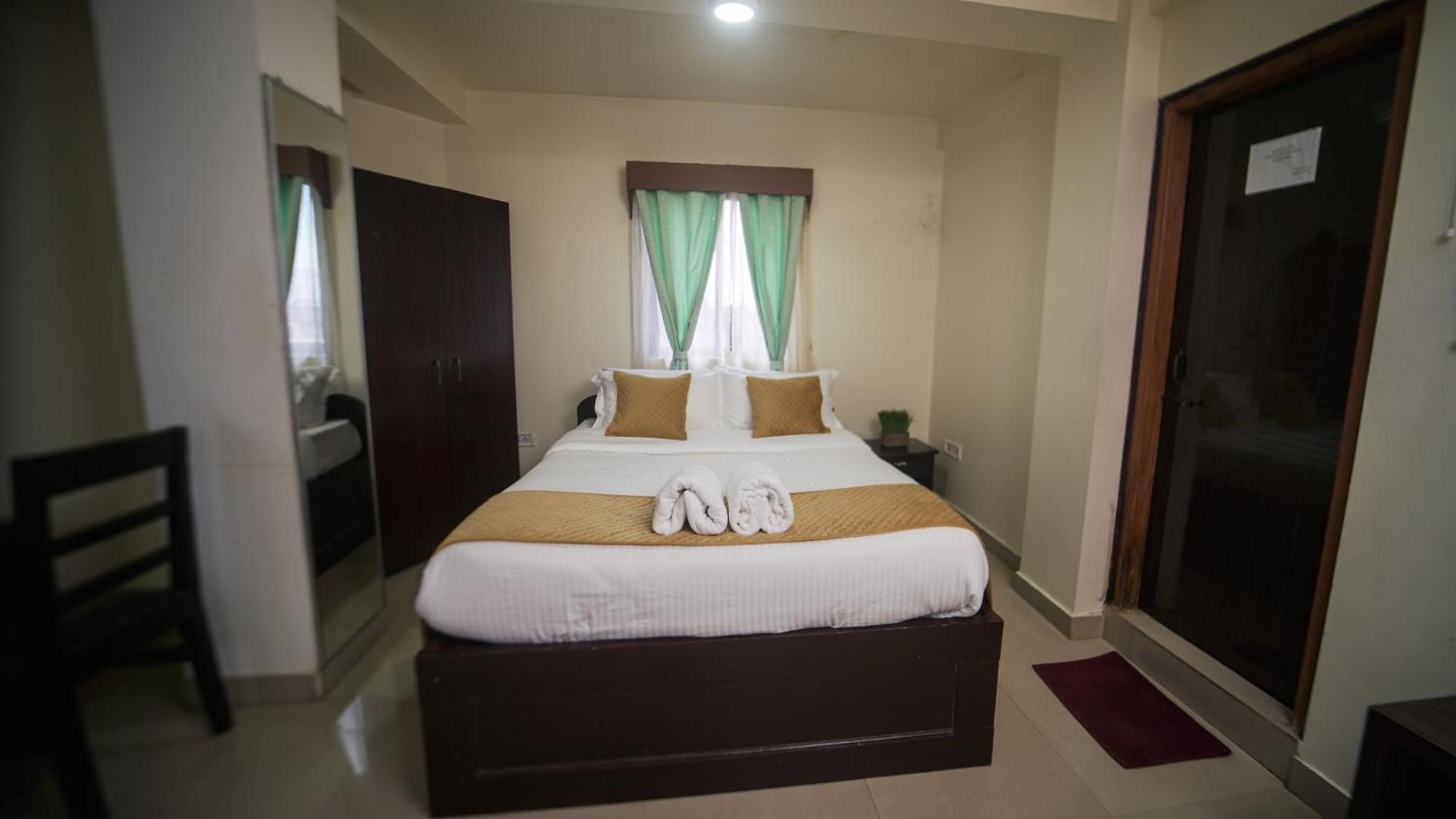 350m² 10 slaapkamer, 10 privé badkamer Appartement in Laitumkhrah Shillong Buitenkant foto