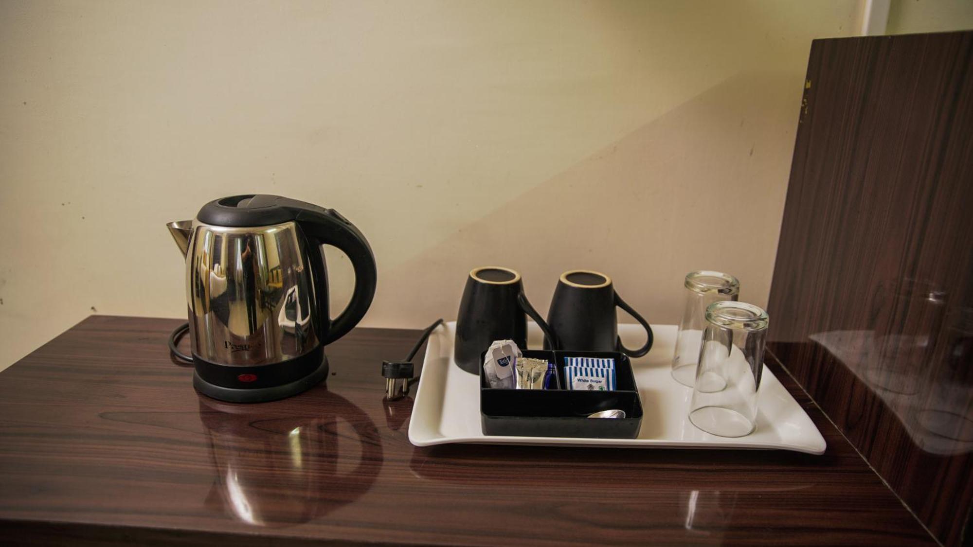 350m² 10 slaapkamer, 10 privé badkamer Appartement in Laitumkhrah Shillong Buitenkant foto