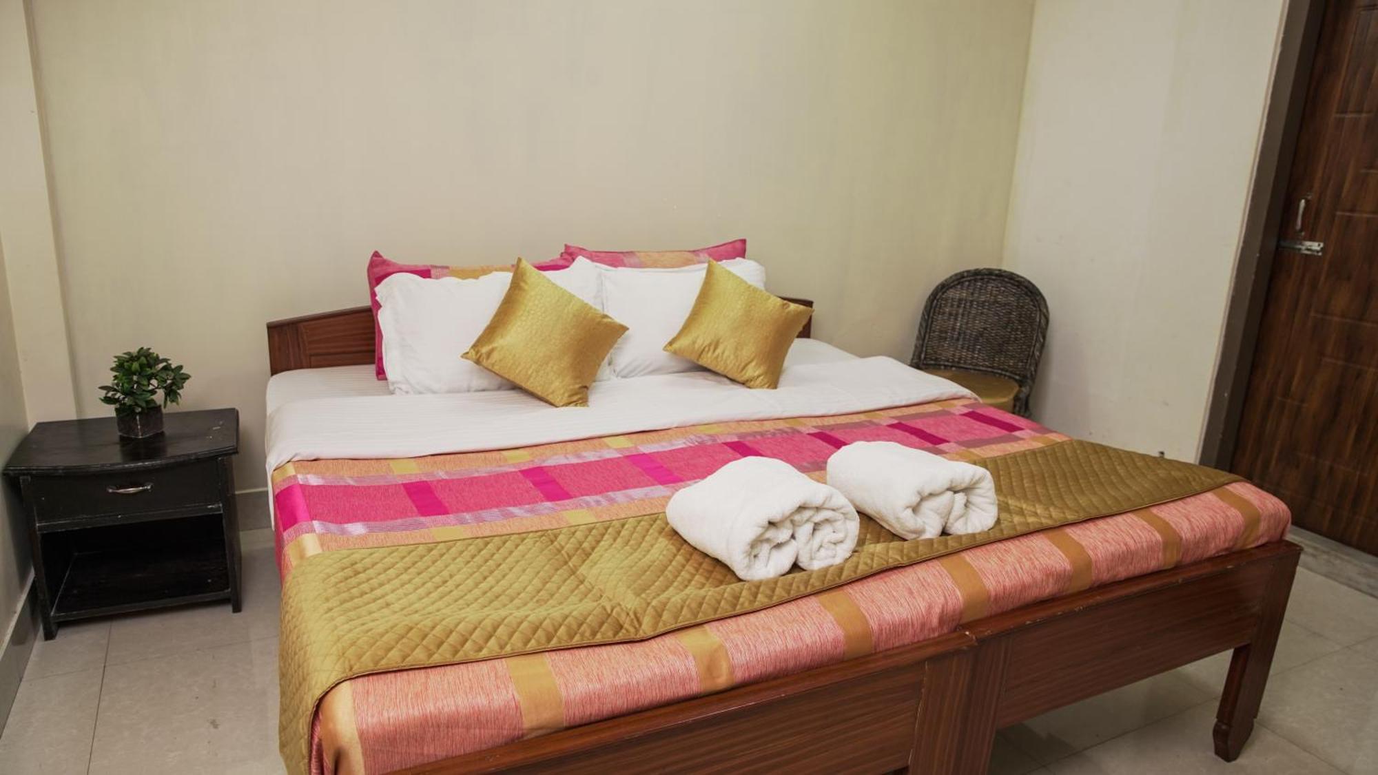 350m² 10 slaapkamer, 10 privé badkamer Appartement in Laitumkhrah Shillong Buitenkant foto